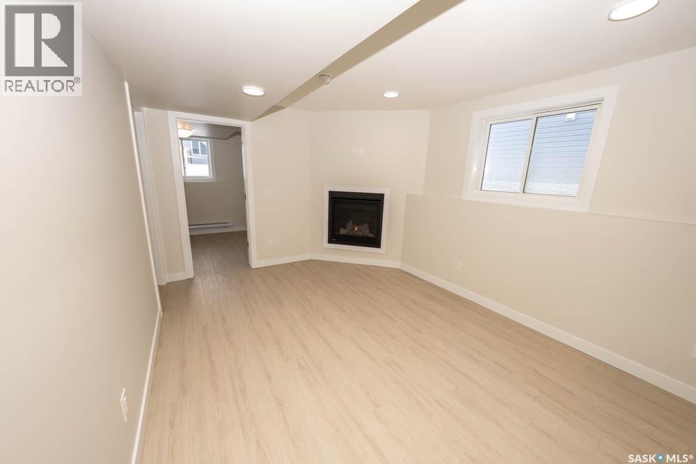 614 Yuel Crescent Property Photo 36
