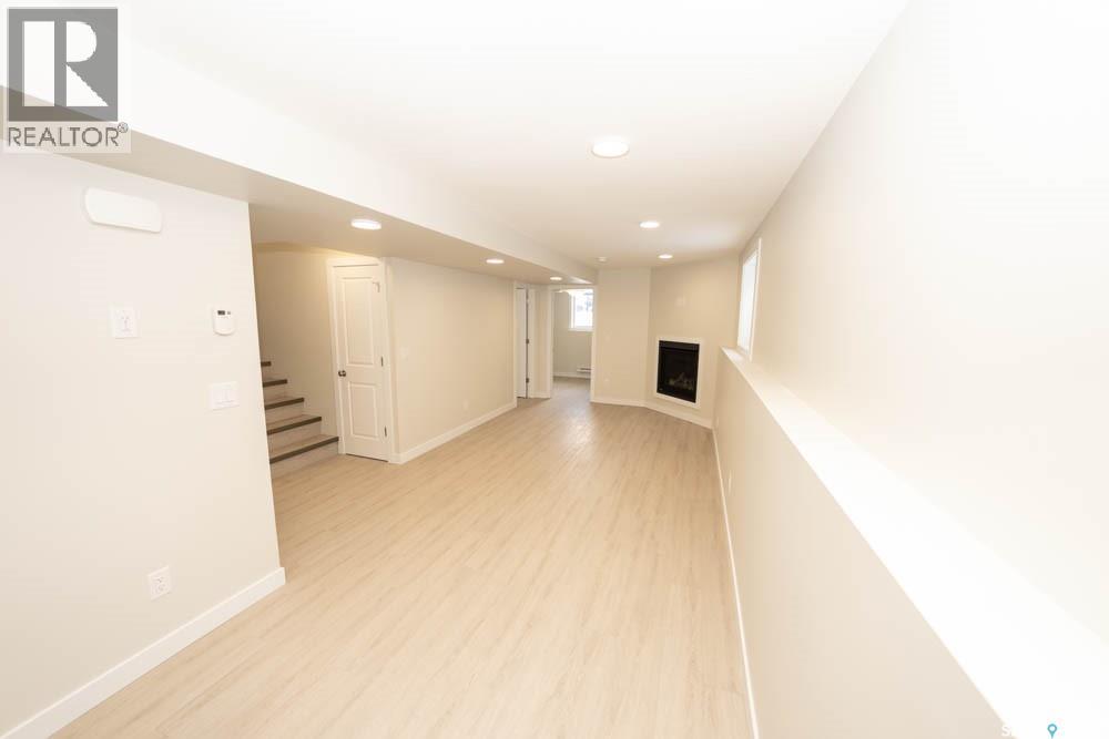 614 Yuel Crescent Property Photo 37