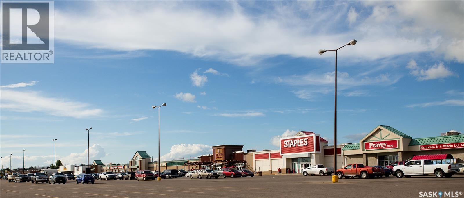32 11429 Railway Avenue E Property Photo 4