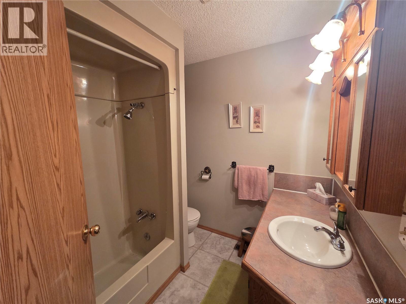 15 Adelaide Street Property Photo 18
