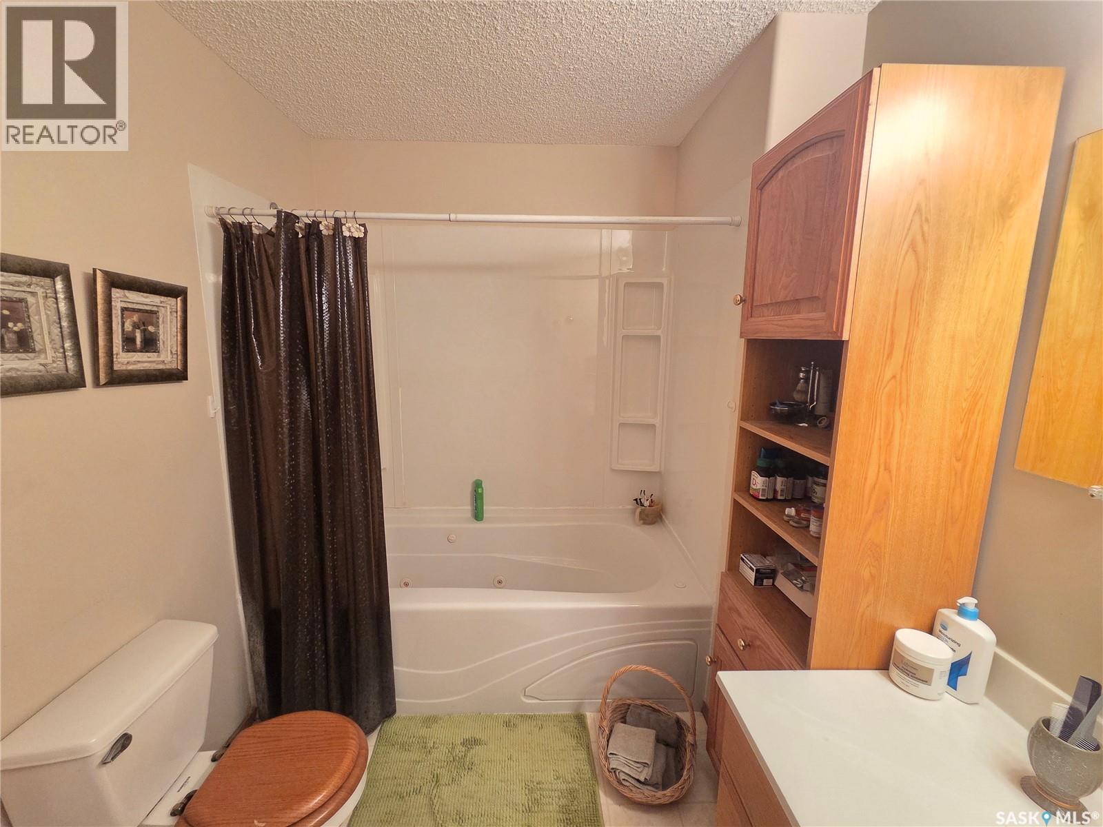 15 Adelaide Street Property Photo 28