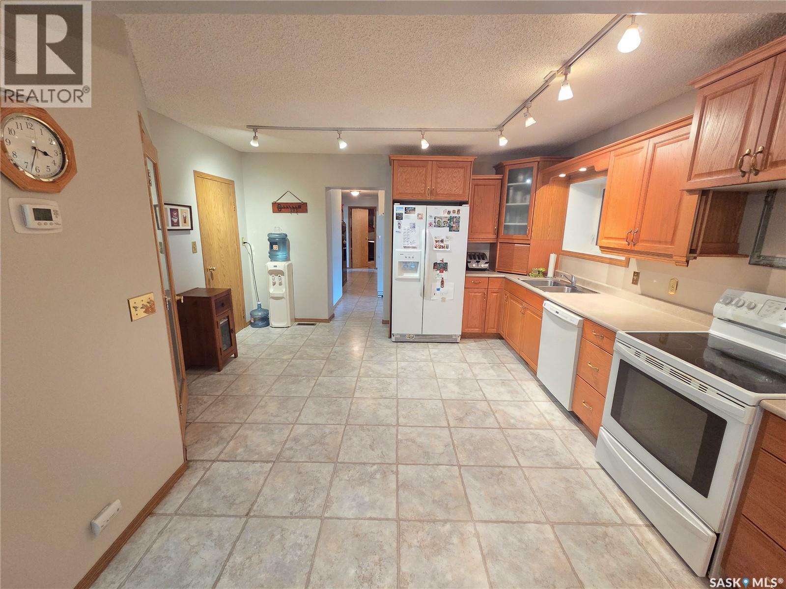 15 Adelaide Street Property Photo 33