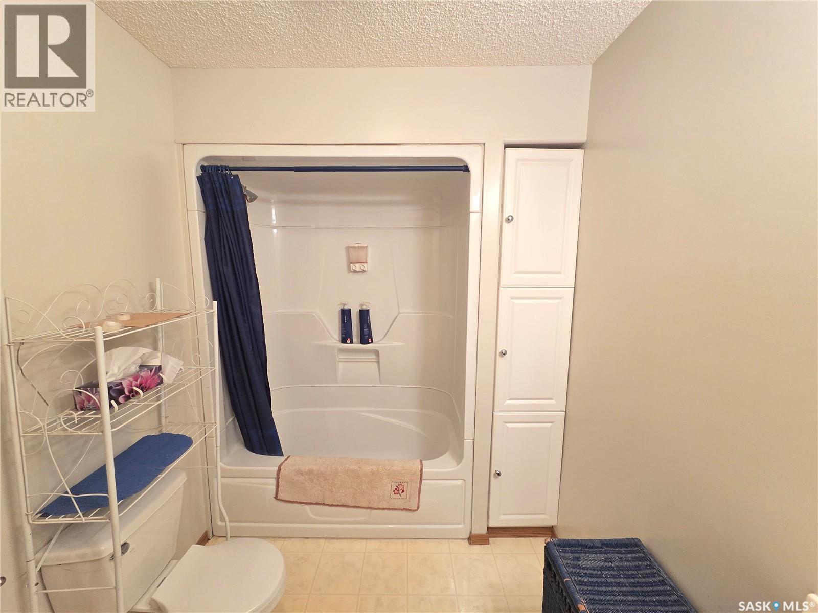 15 Adelaide Street Property Photo 55