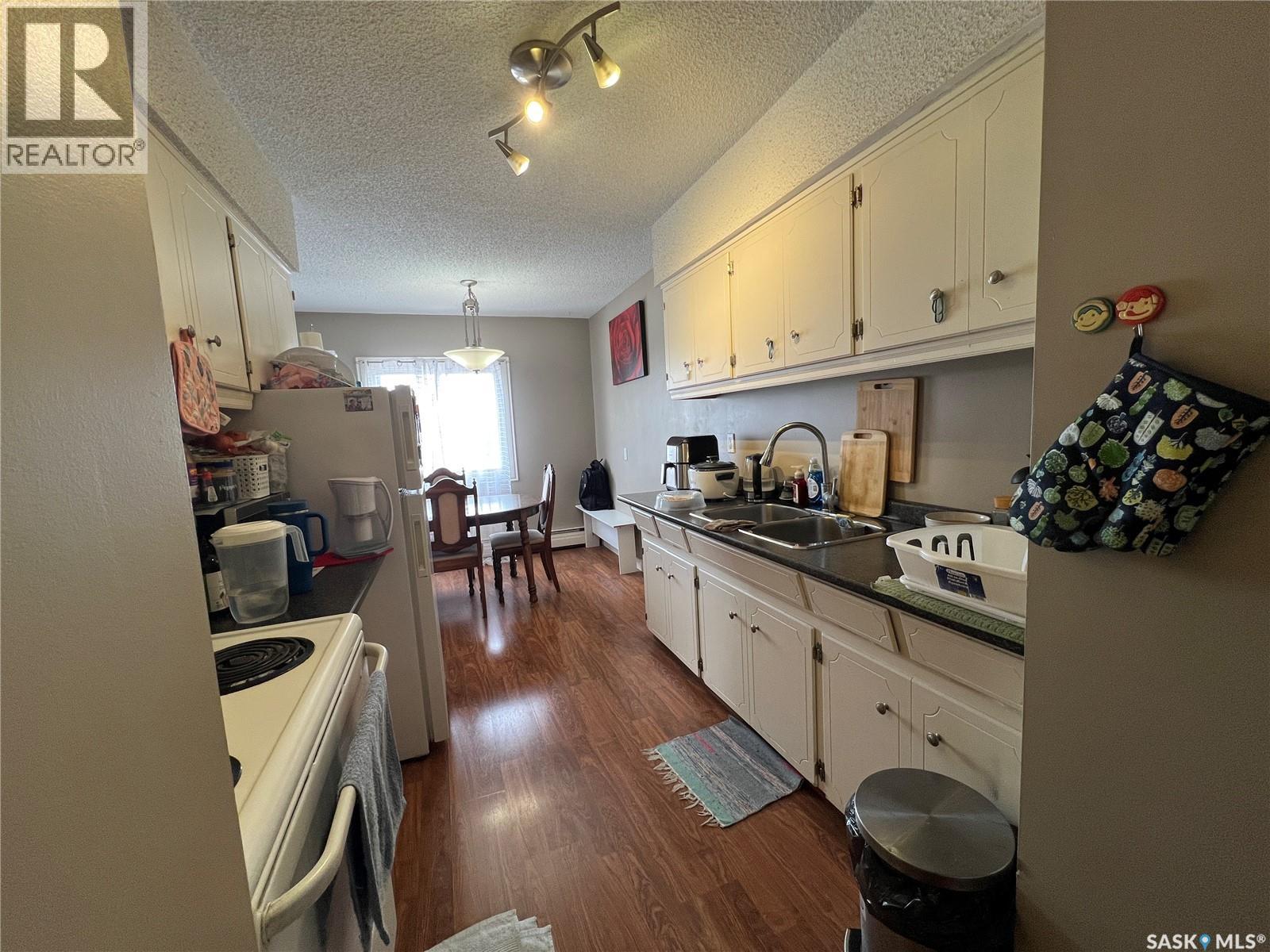 25 106 104th Street W Property Photo 5