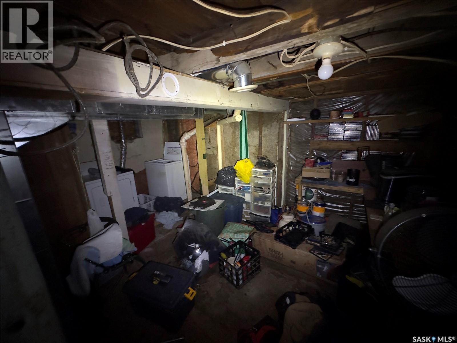 1010 Athabasca Street E Property Photo 25