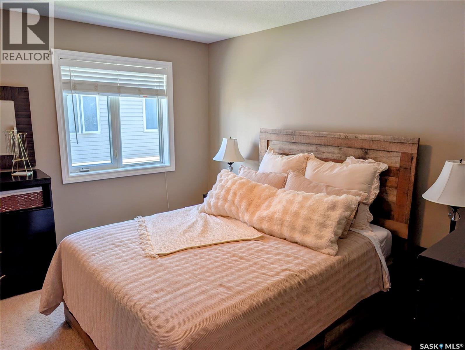 4144 Buckingham Drive E Property Photo 7