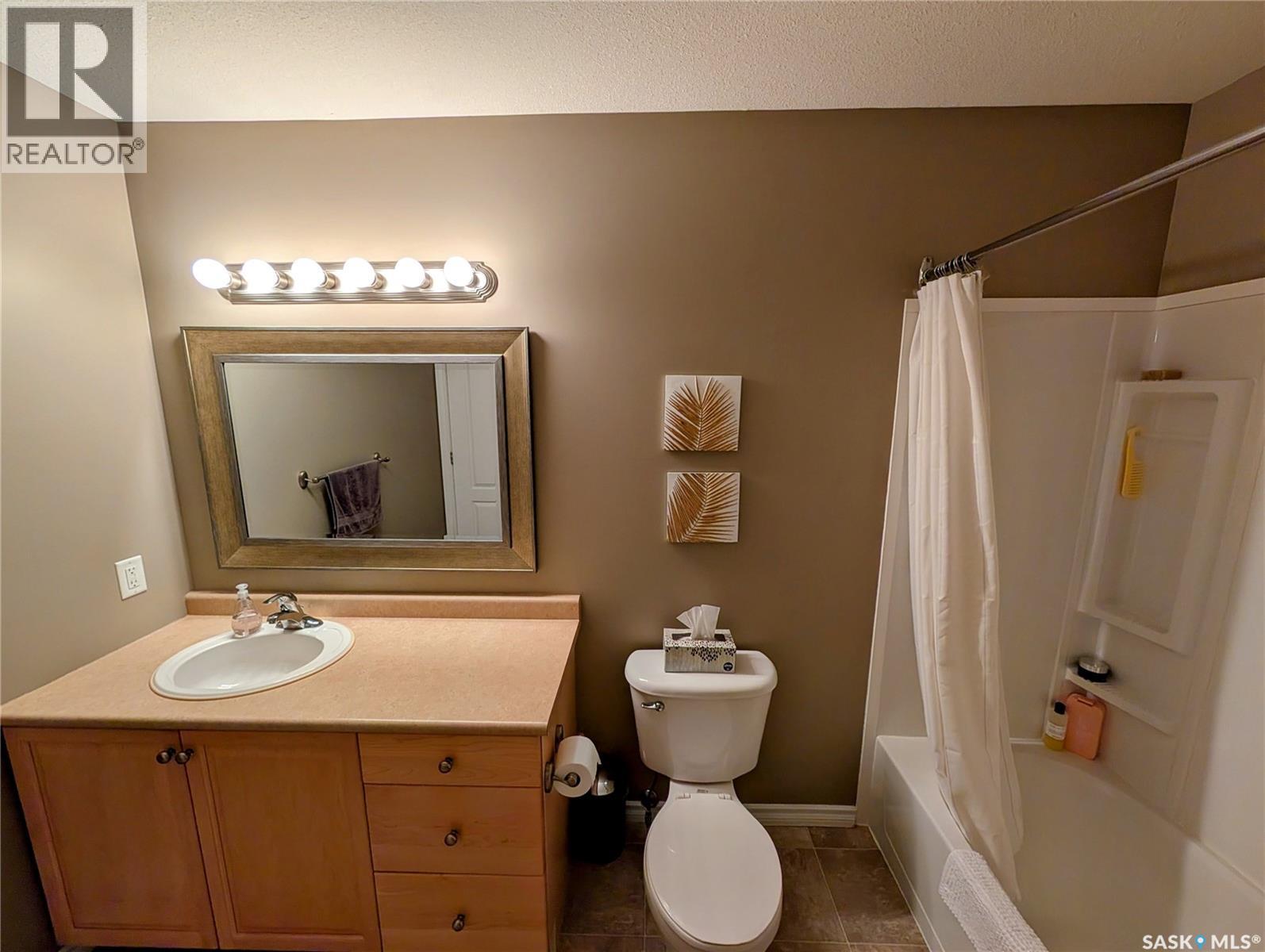 4144 Buckingham Drive E Property Photo 16