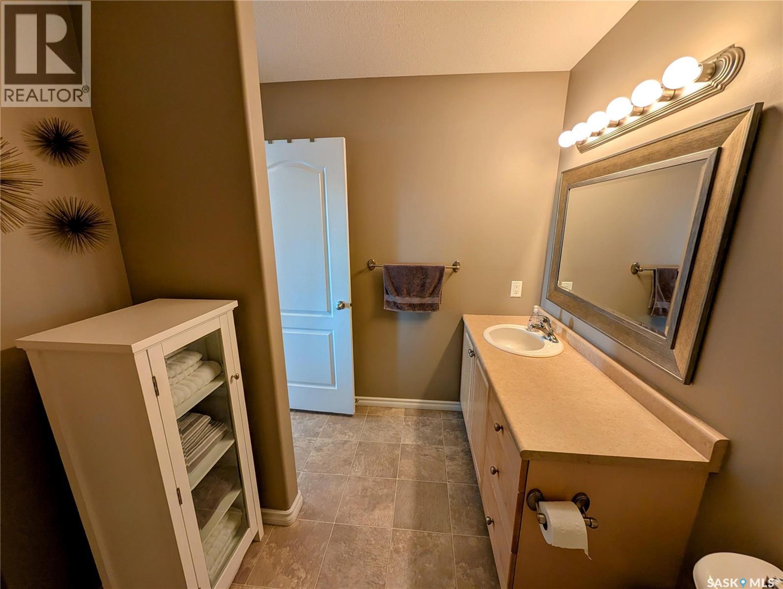 4144 Buckingham Drive E Property Photo 17