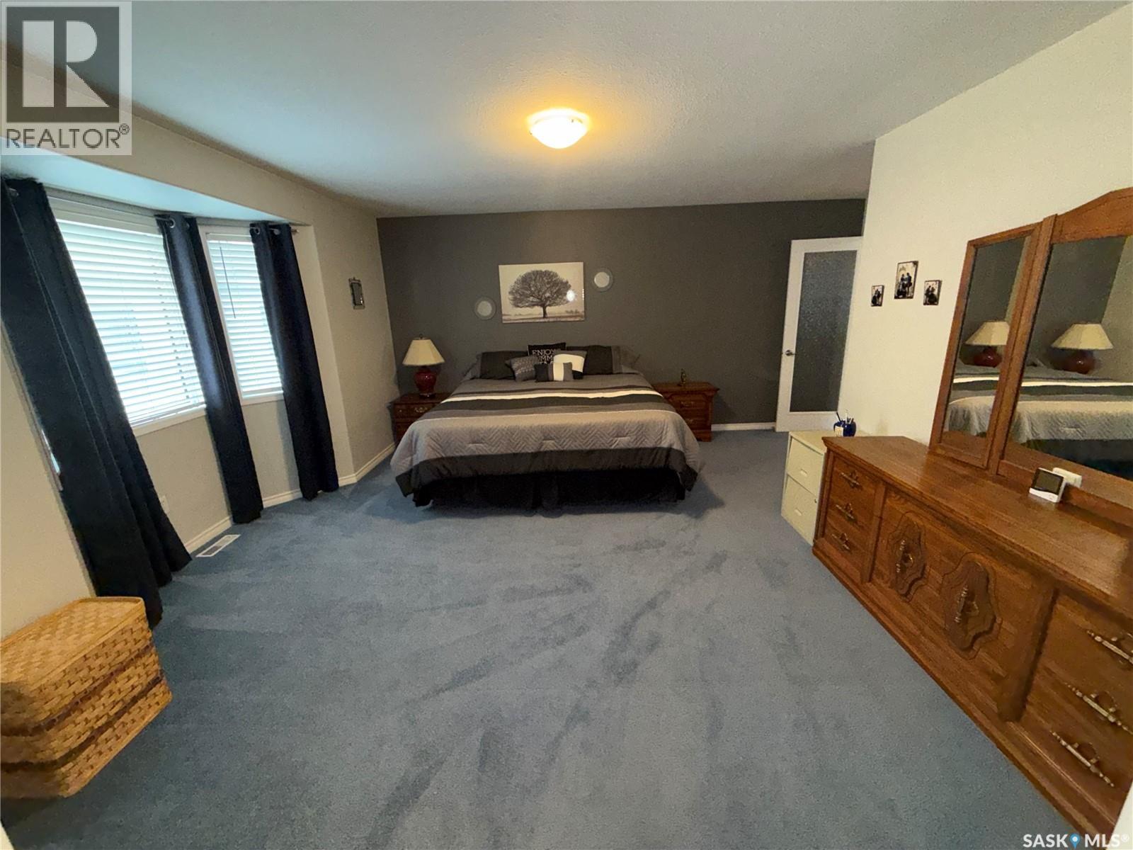 708 Adamson Crescent Property Photo 15