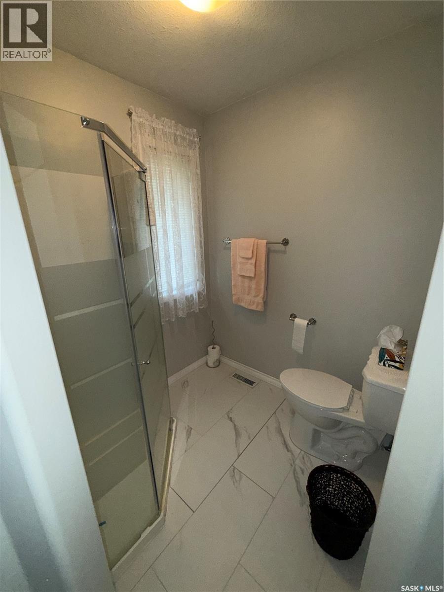 708 Adamson Crescent Property Photo 18