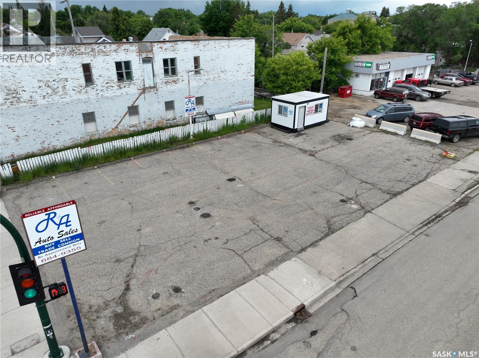 401 Lillooet Street W Property Photo 6