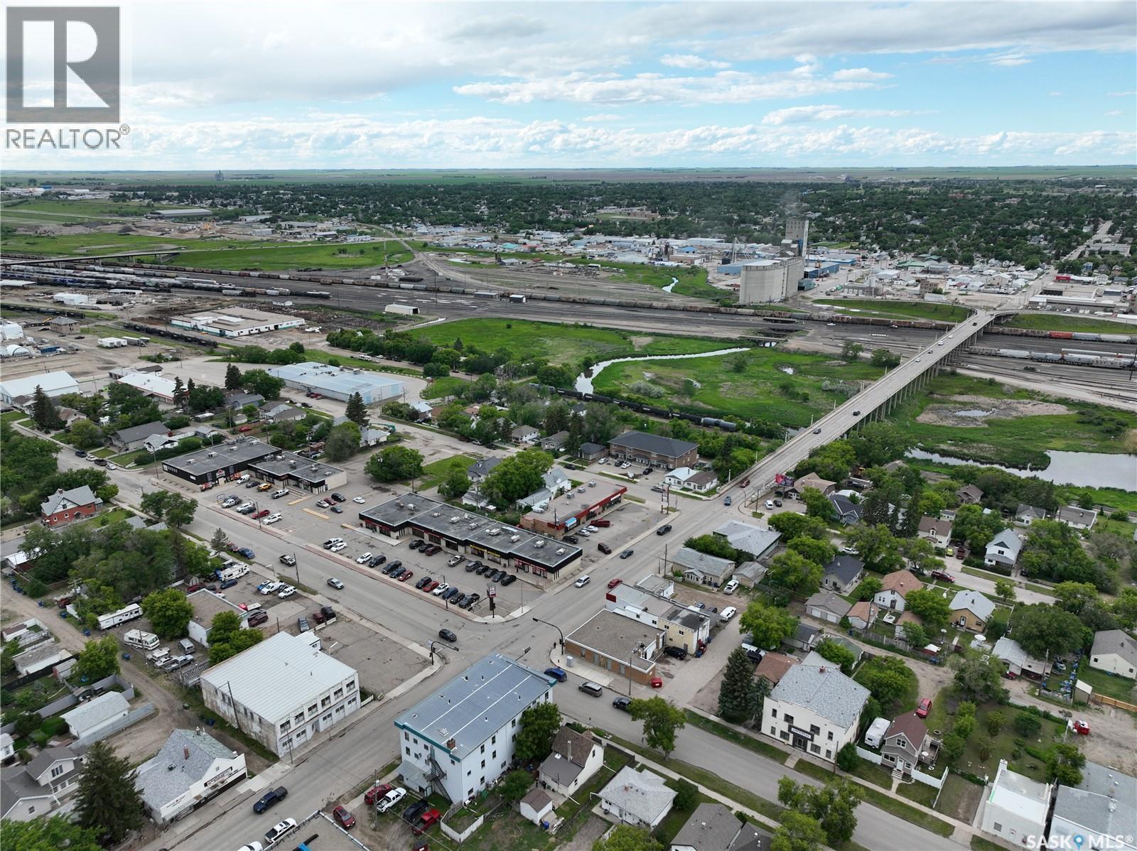 401 Lillooet Street W Property Photo 13