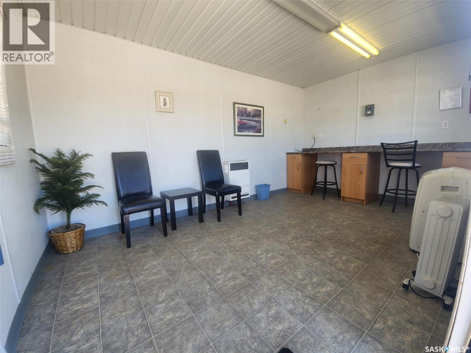 401 Lillooet Street W Property Photo 28