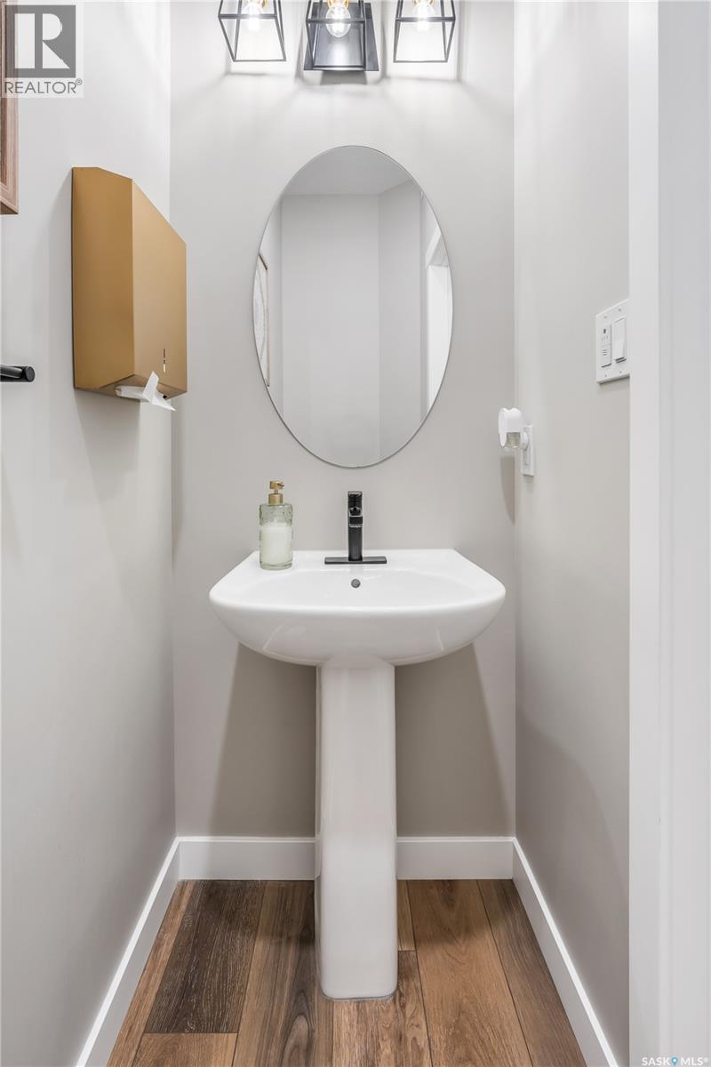 4784 Ferndale Crescent Property Photo 30