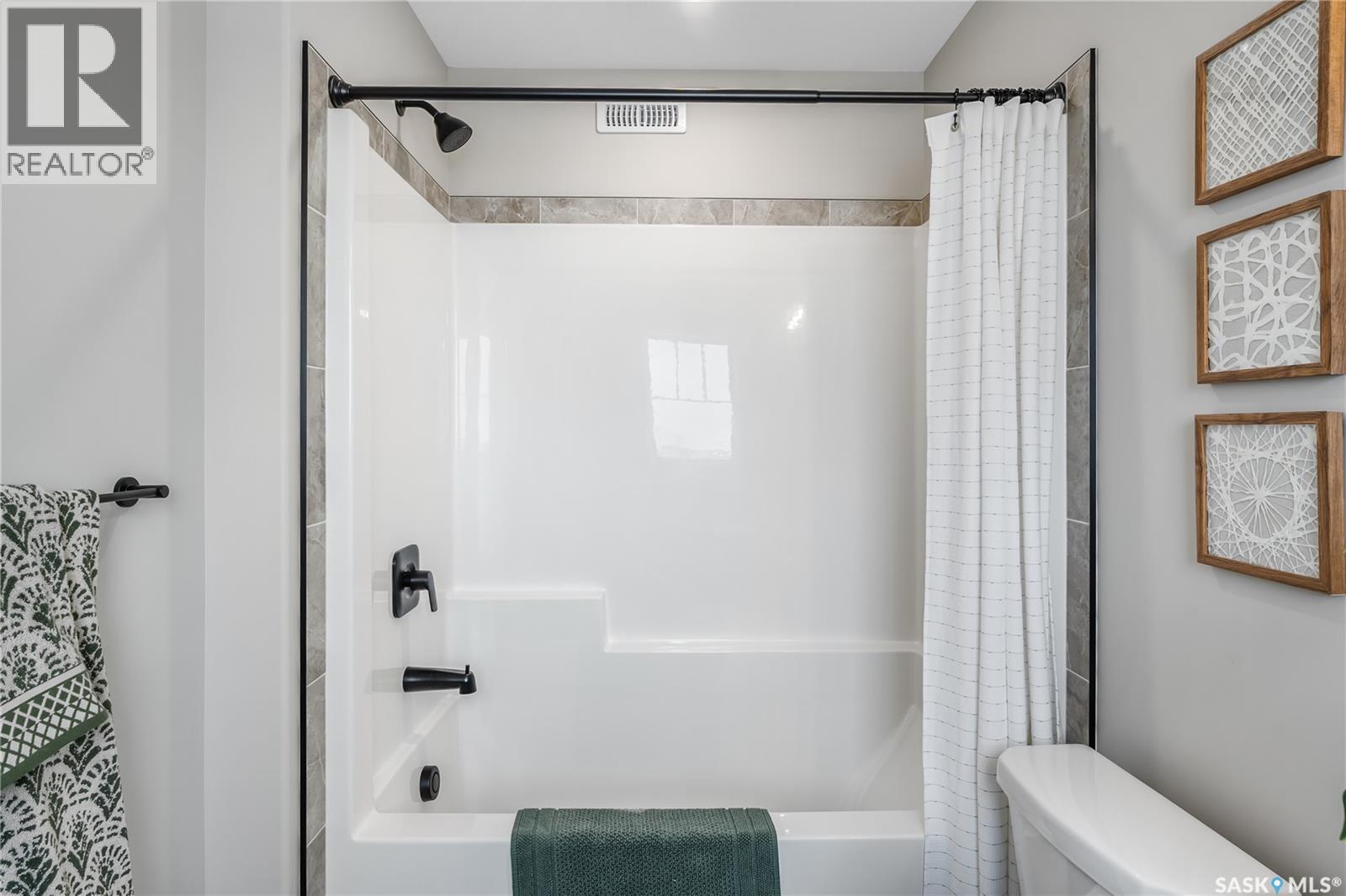 4784 Ferndale Crescent Property Photo 43
