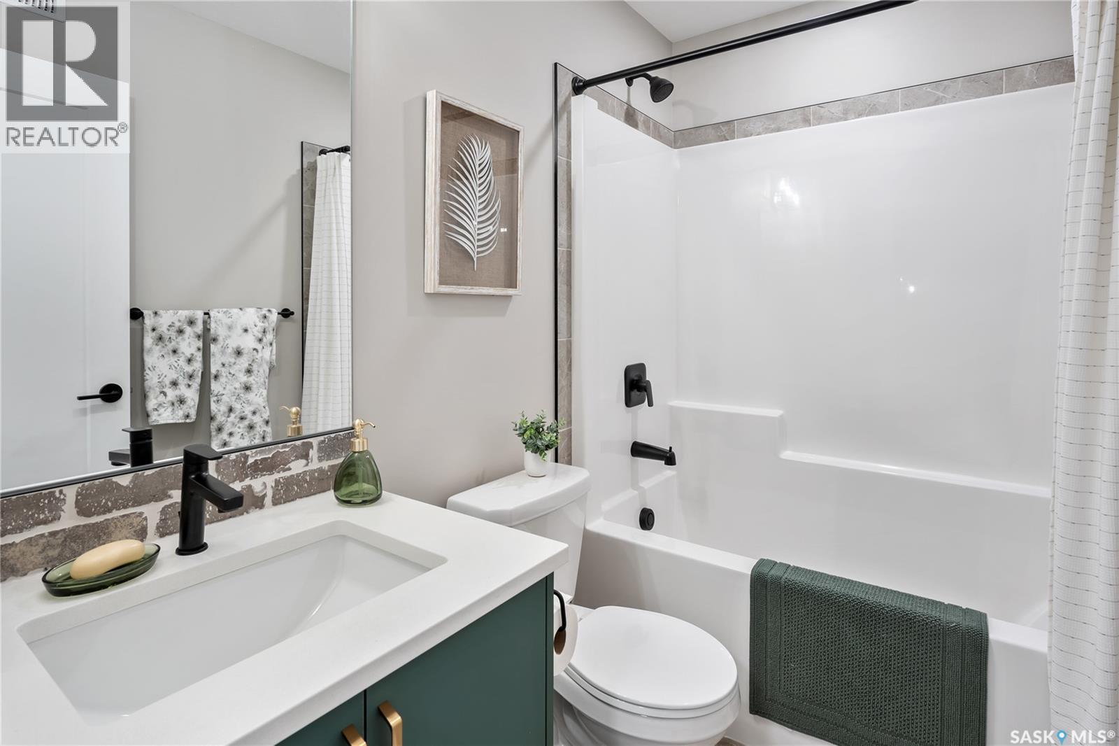 4784 Ferndale Crescent Property Photo 48