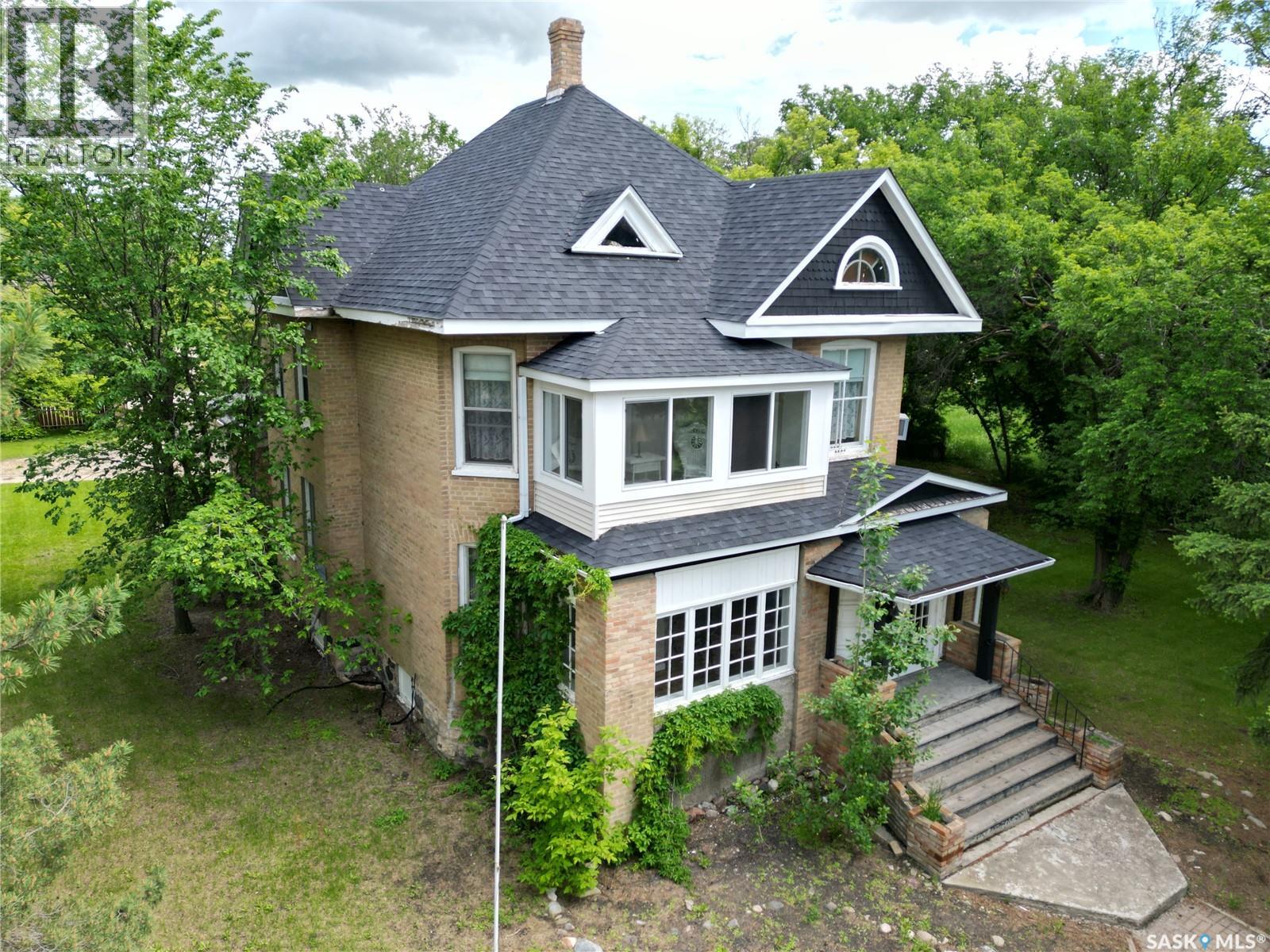 106 Front Street Property Photo 1