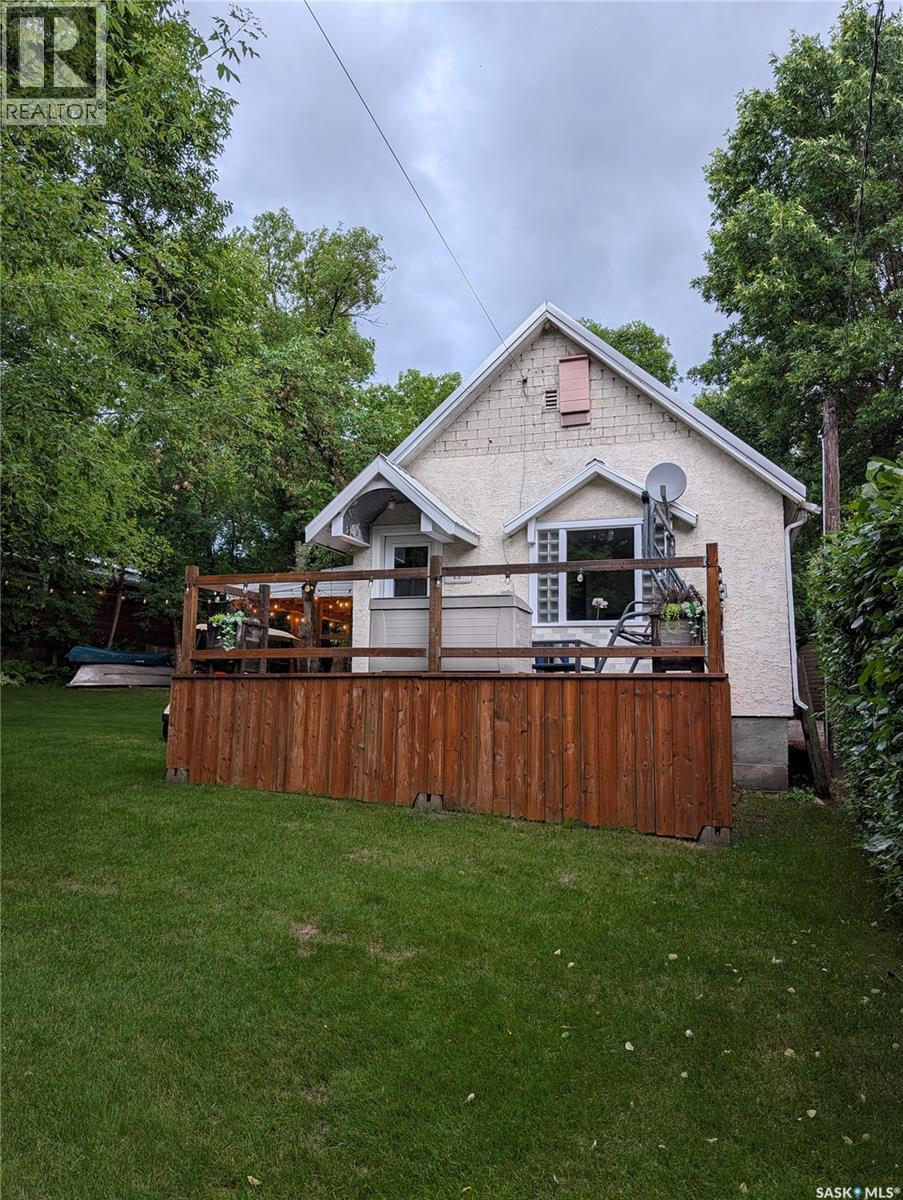 106 Metropolitan Drive Property Photo 1