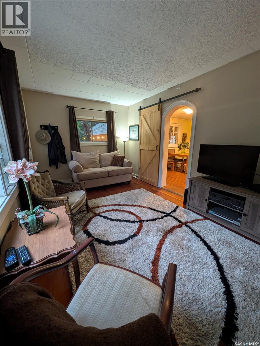 106 Metropolitan Drive Property Photo 3
