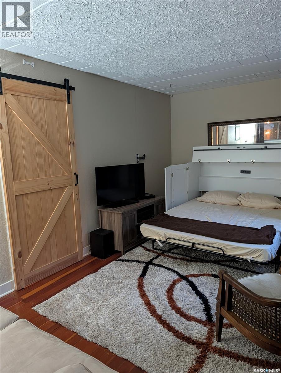 106 Metropolitan Drive Property Photo 4