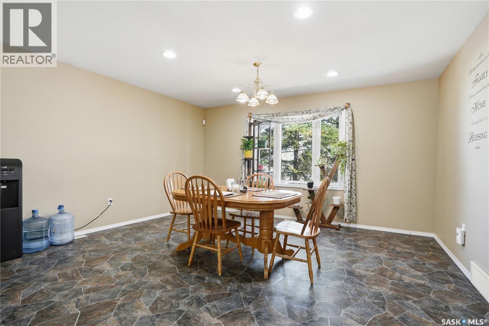 205 Bay Drive W Property Photo 11