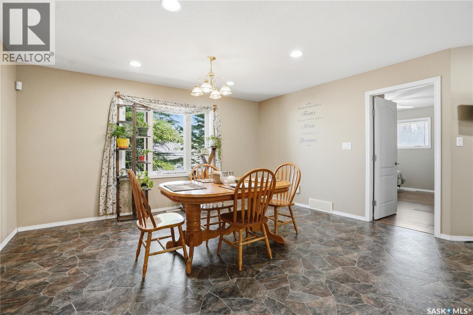205 Bay Drive W Property Photo 12