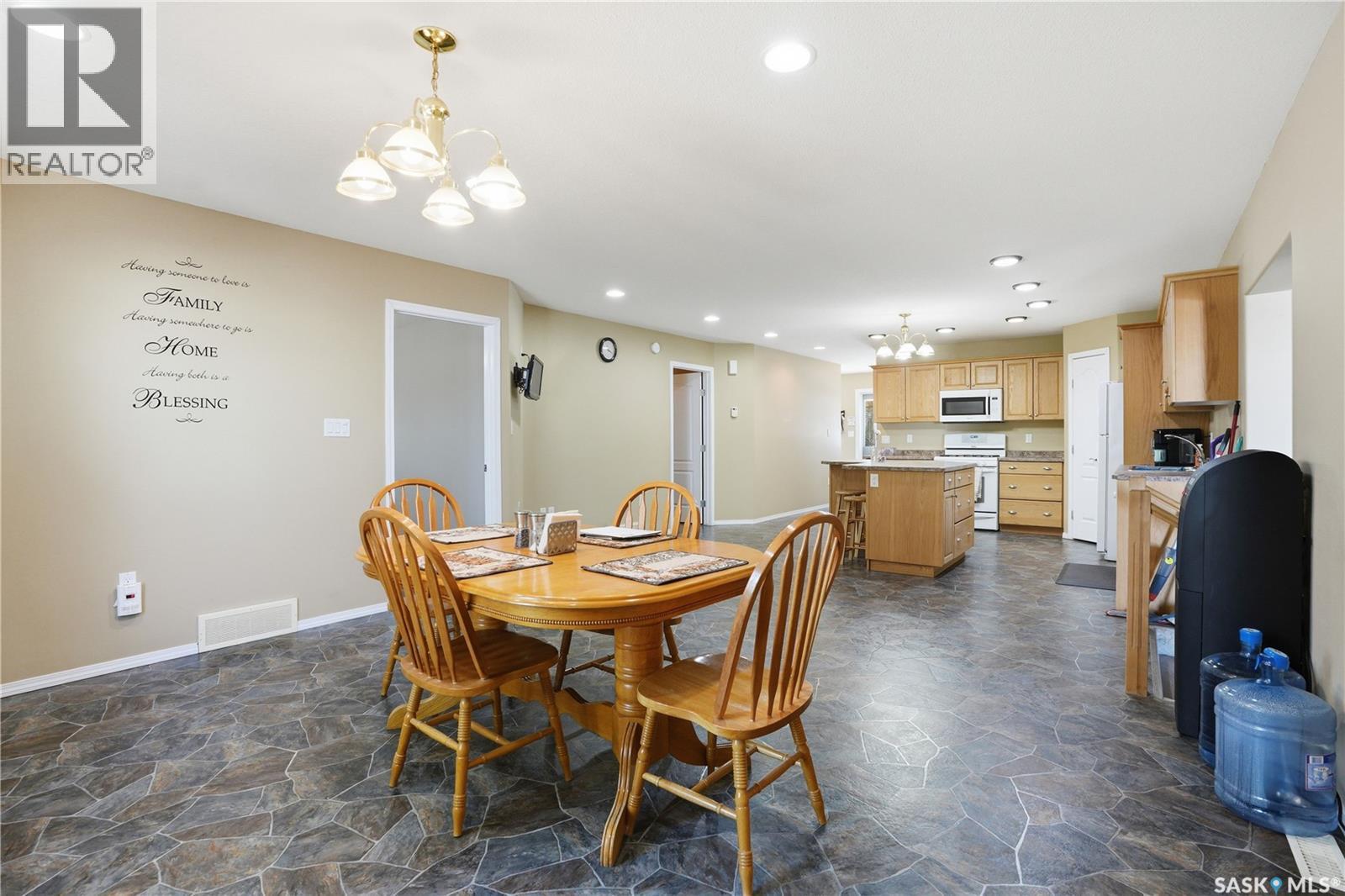 205 Bay Drive W Property Photo 13
