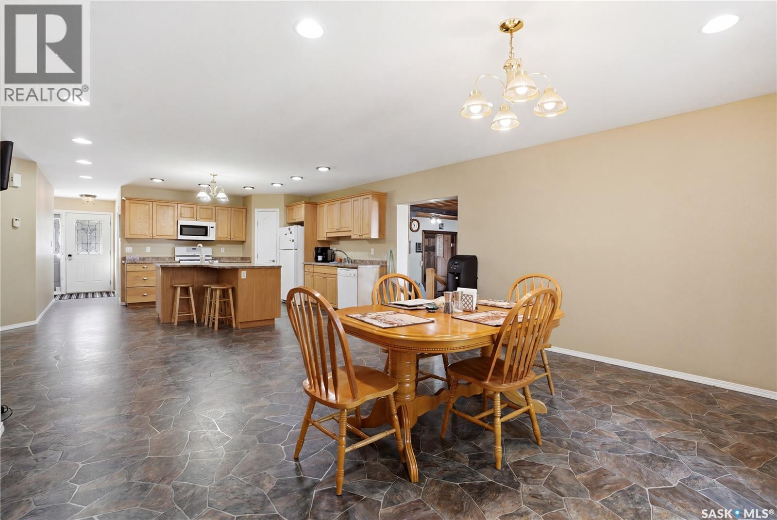 205 Bay Drive W Property Photo 14