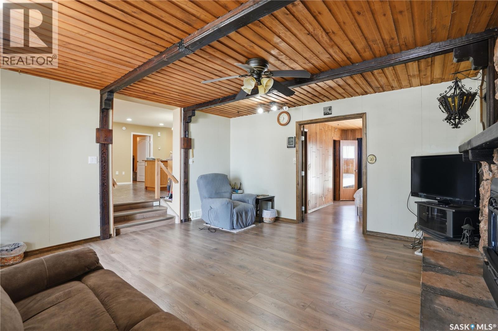 205 Bay Drive W Property Photo 18