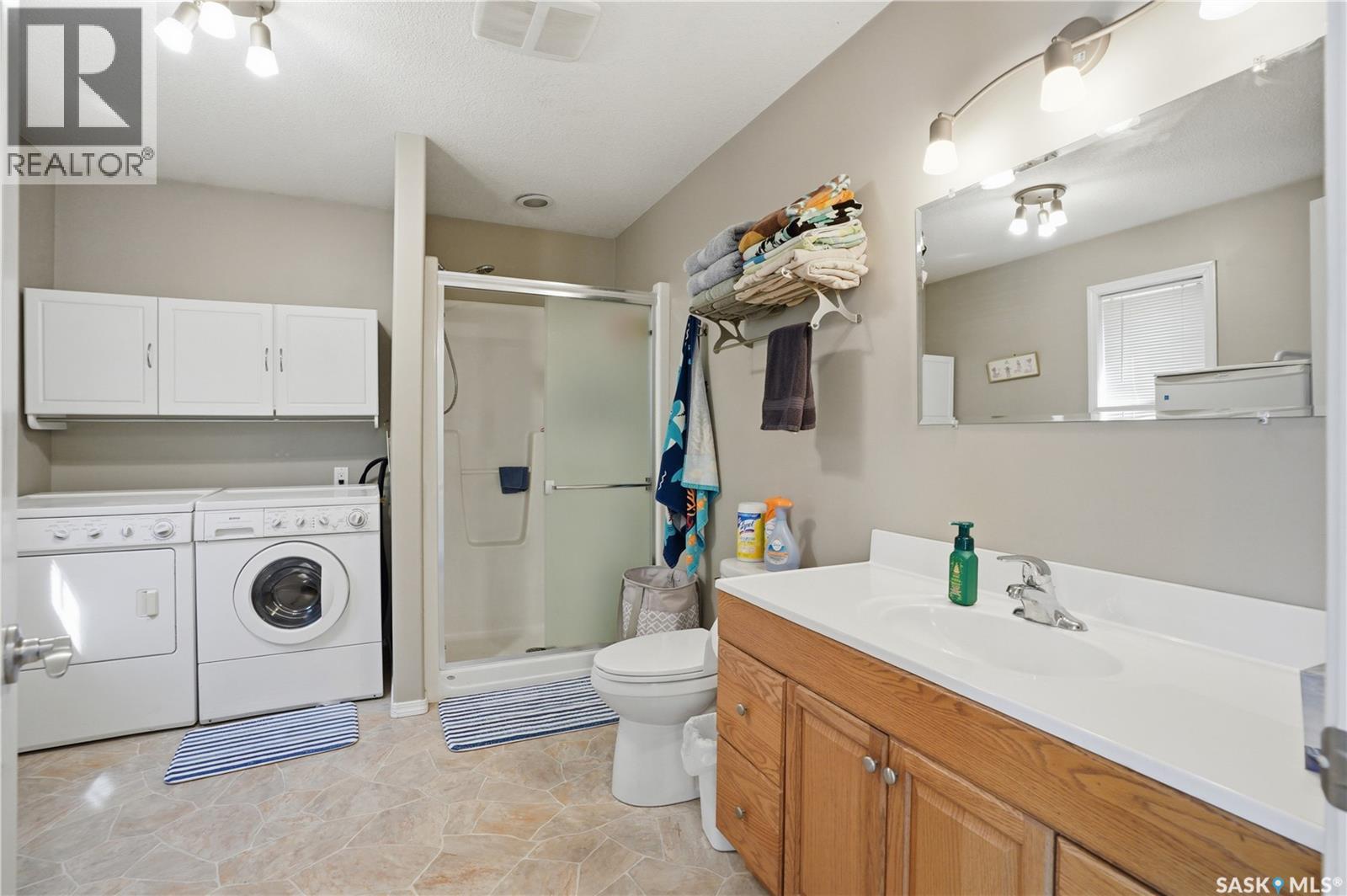 205 Bay Drive W Property Photo 34
