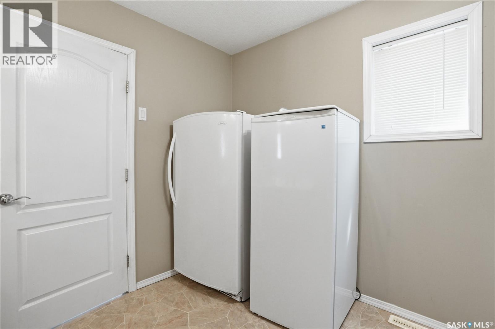 205 Bay Drive W Property Photo 35