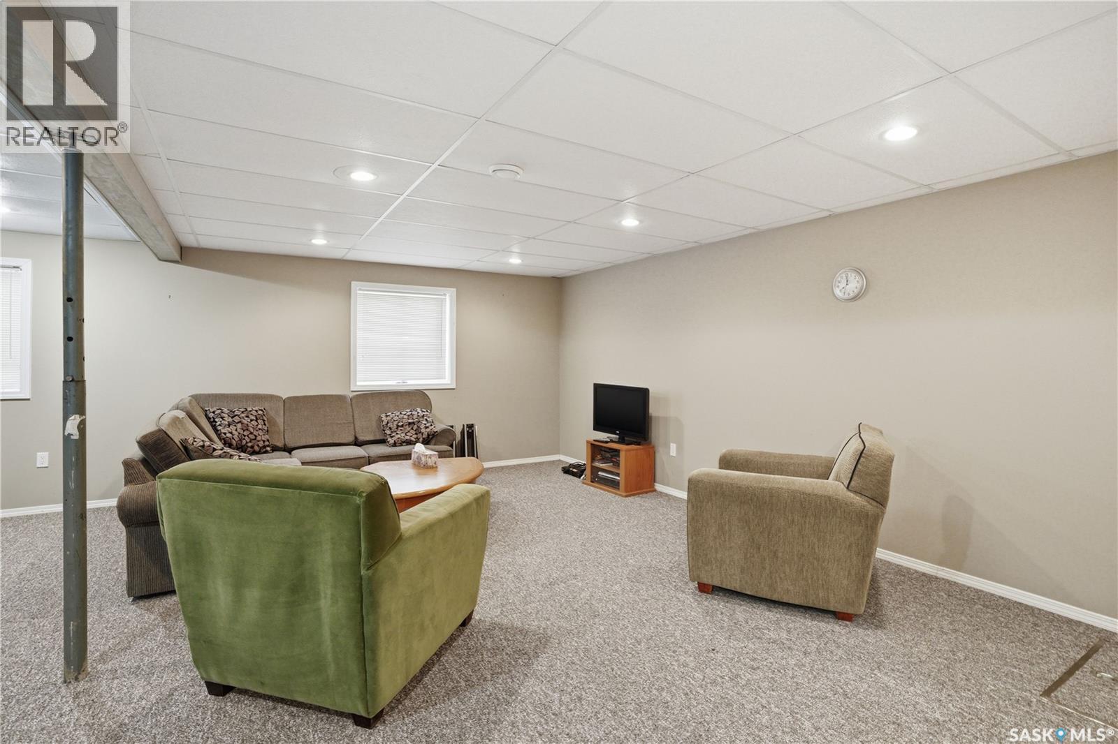 205 Bay Drive W Property Photo 39