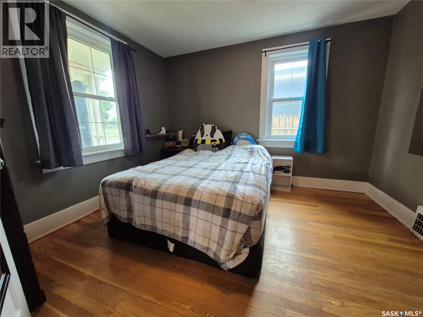 476 9th Avenue Ne Property Photo 17