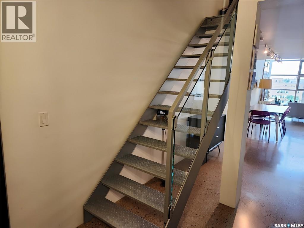 420 120 23rd Street E Property Photo 4