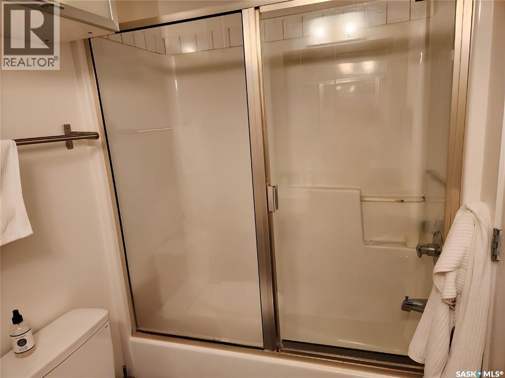 420 120 23rd Street E Property Photo 17