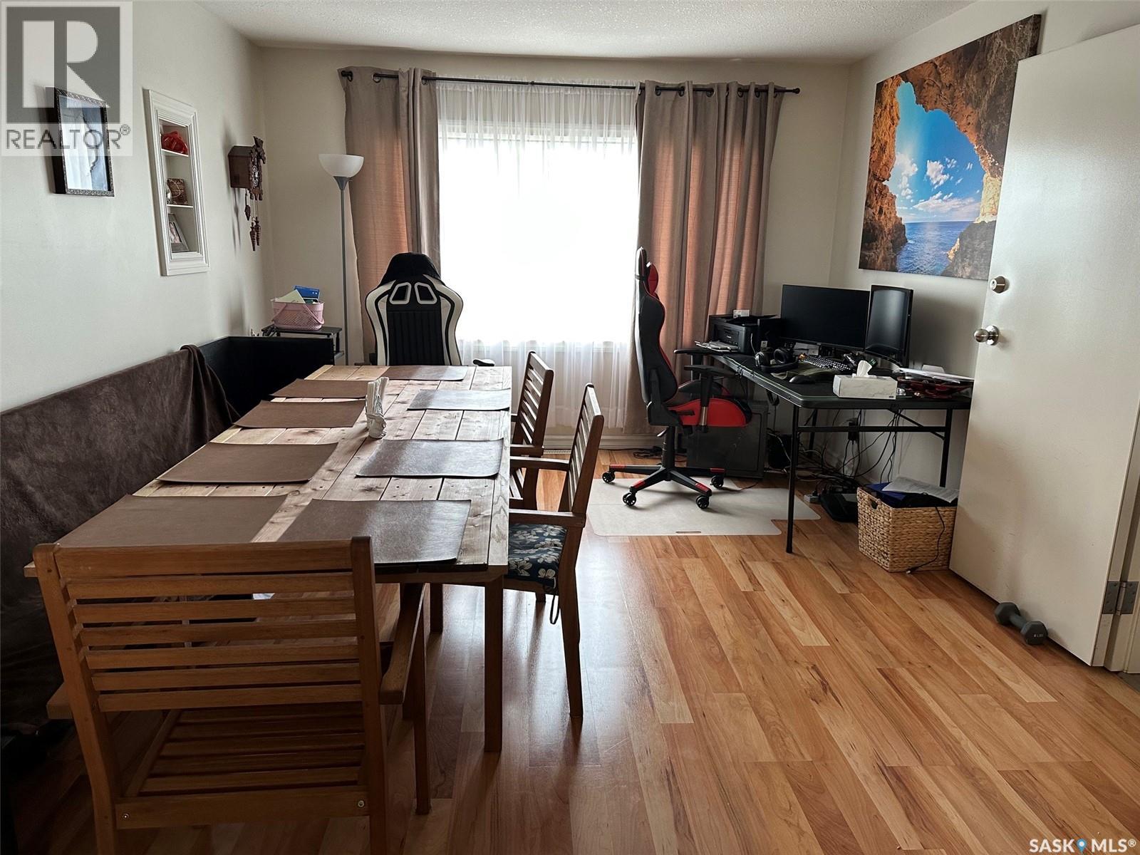 344 Young Street Property Photo 6