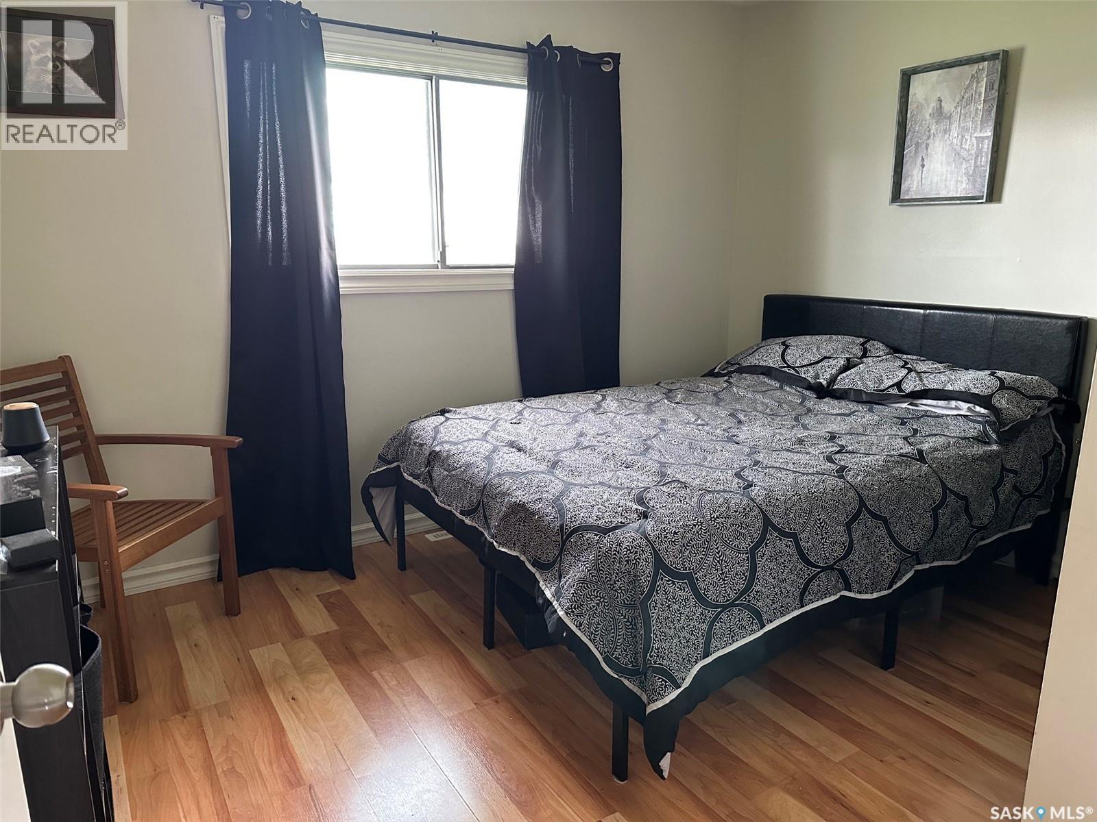 344 Young Street Property Photo 8