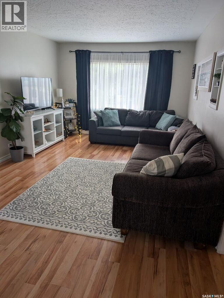 344 Young Street Property Photo 13