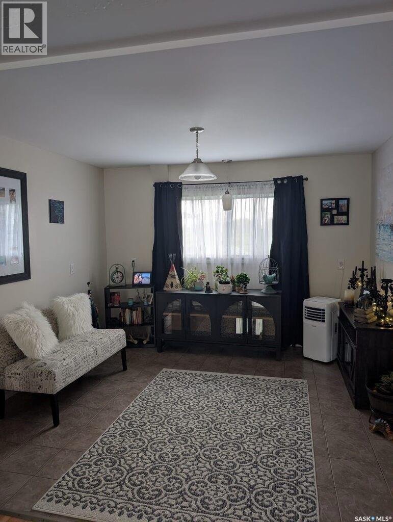 344 Young Street Property Photo 16