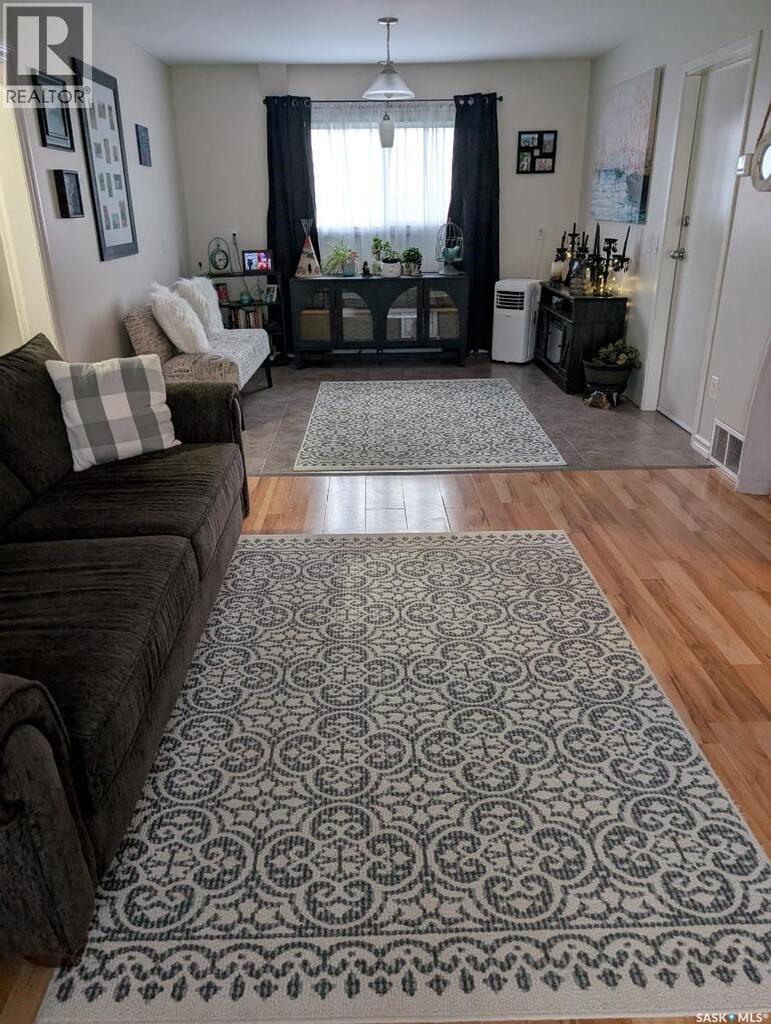 344 Young Street Property Photo 17