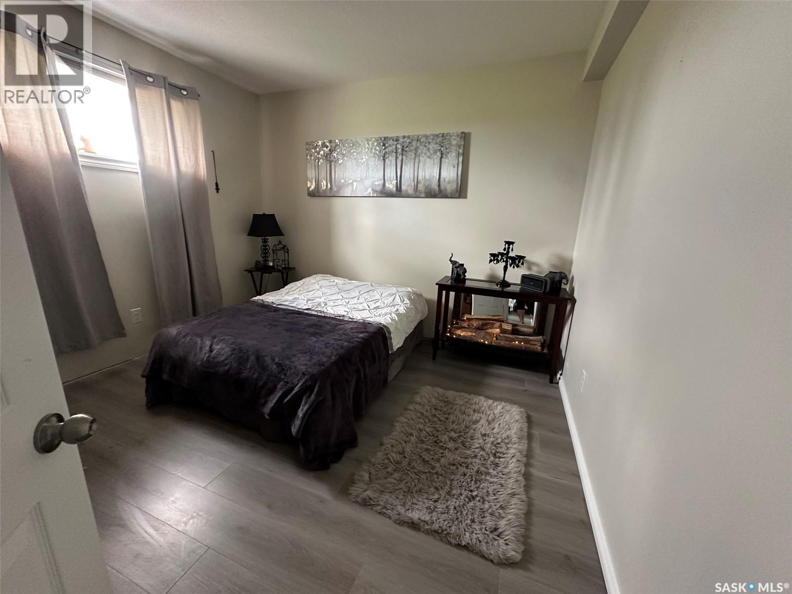 344 Young Street Property Photo 35