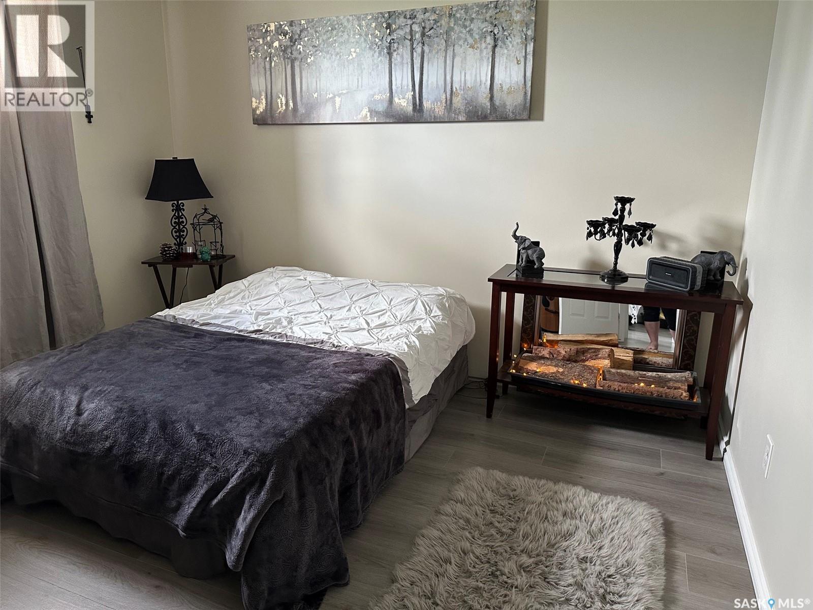 344 Young Street Property Photo 36
