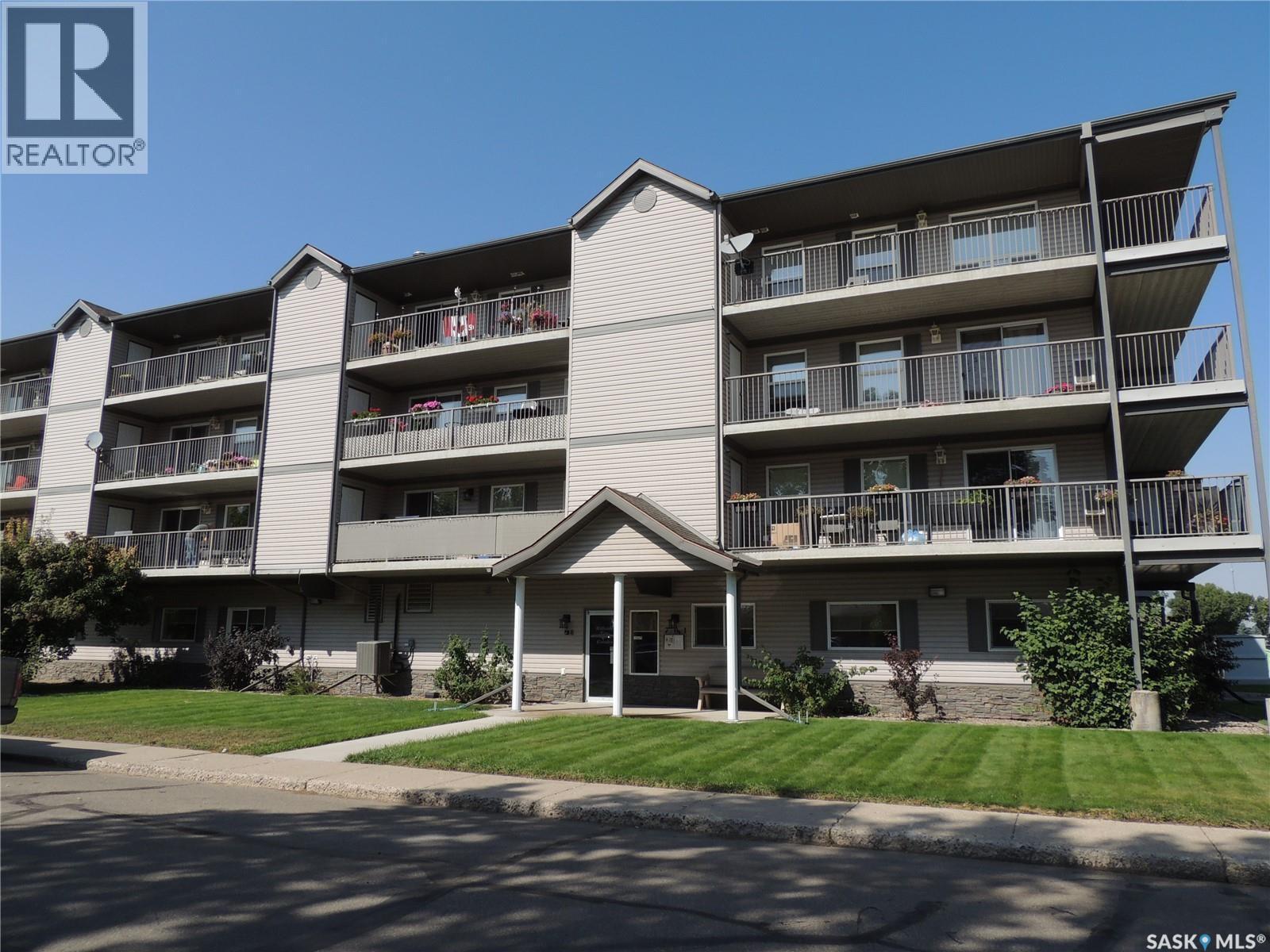 201 701 Henry STREET Property Photo 1