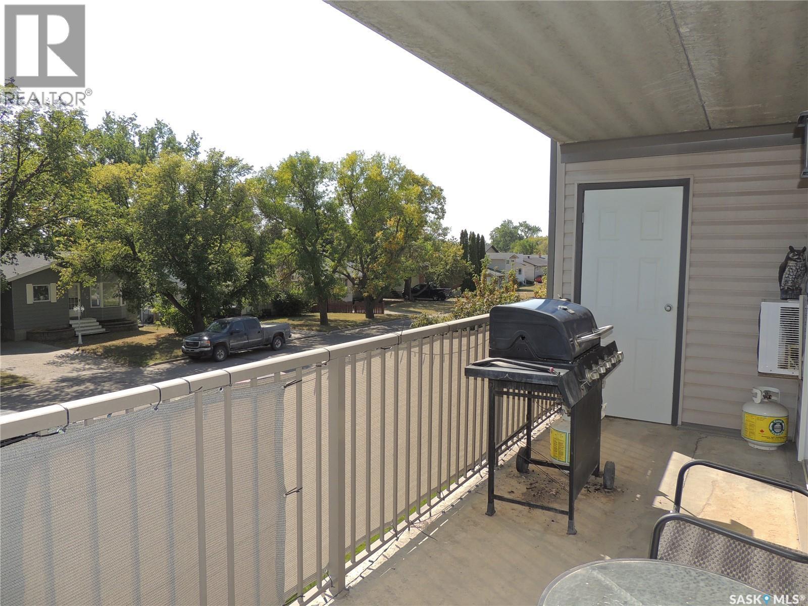 201 701 Henry Street Property Photo 11