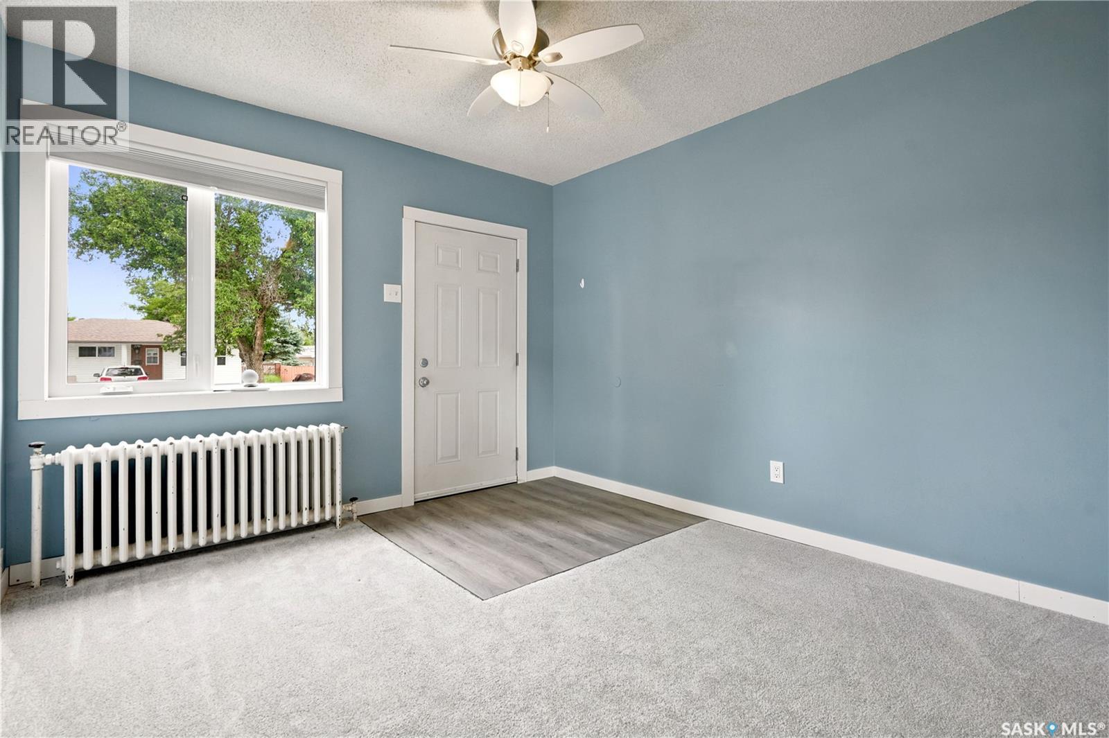 269 Iroquois Street W Property Photo 3