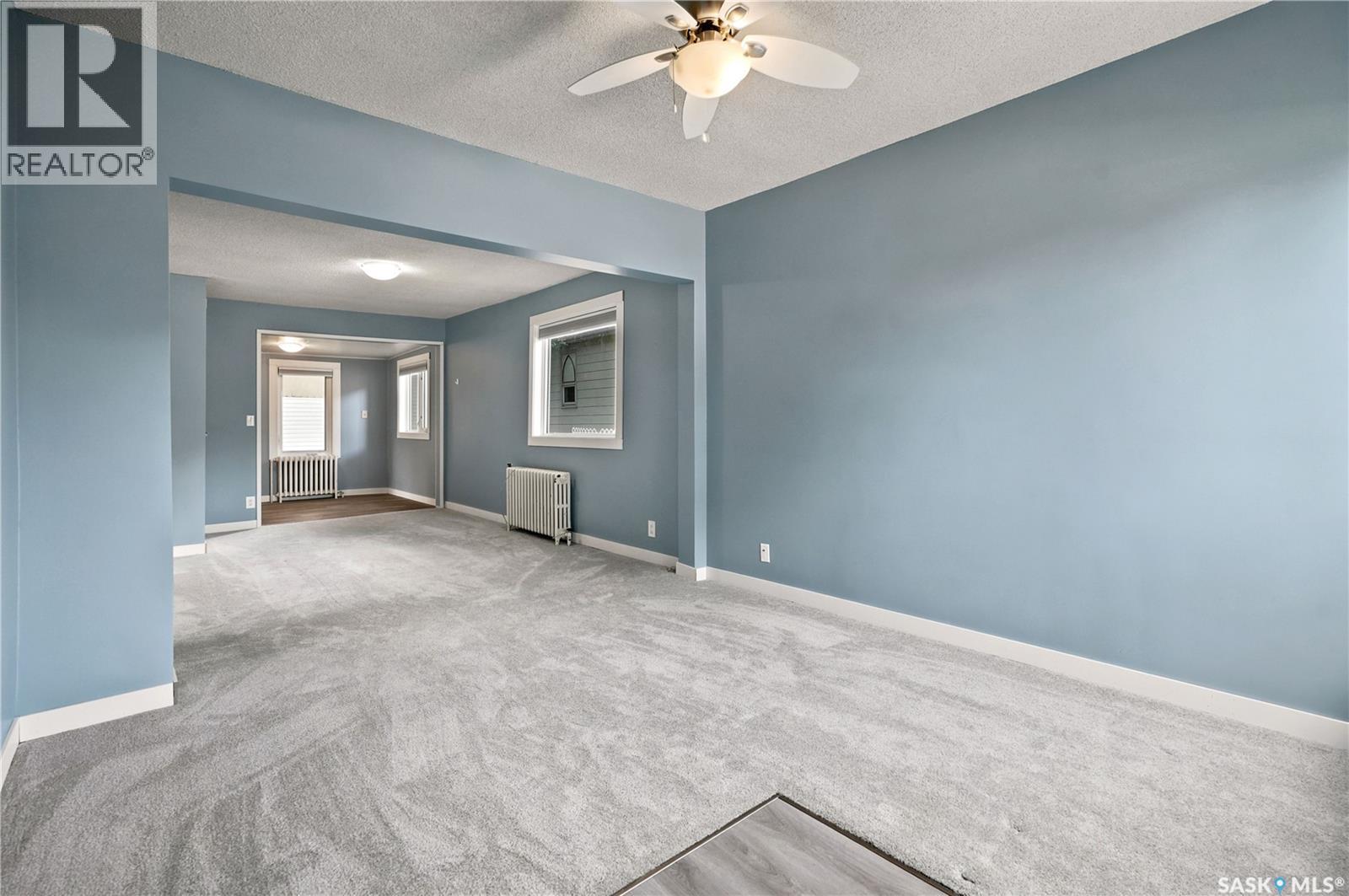 269 Iroquois Street W Property Photo 5