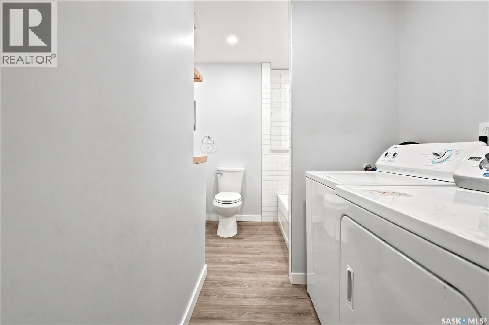 269 Iroquois Street W Property Photo 20