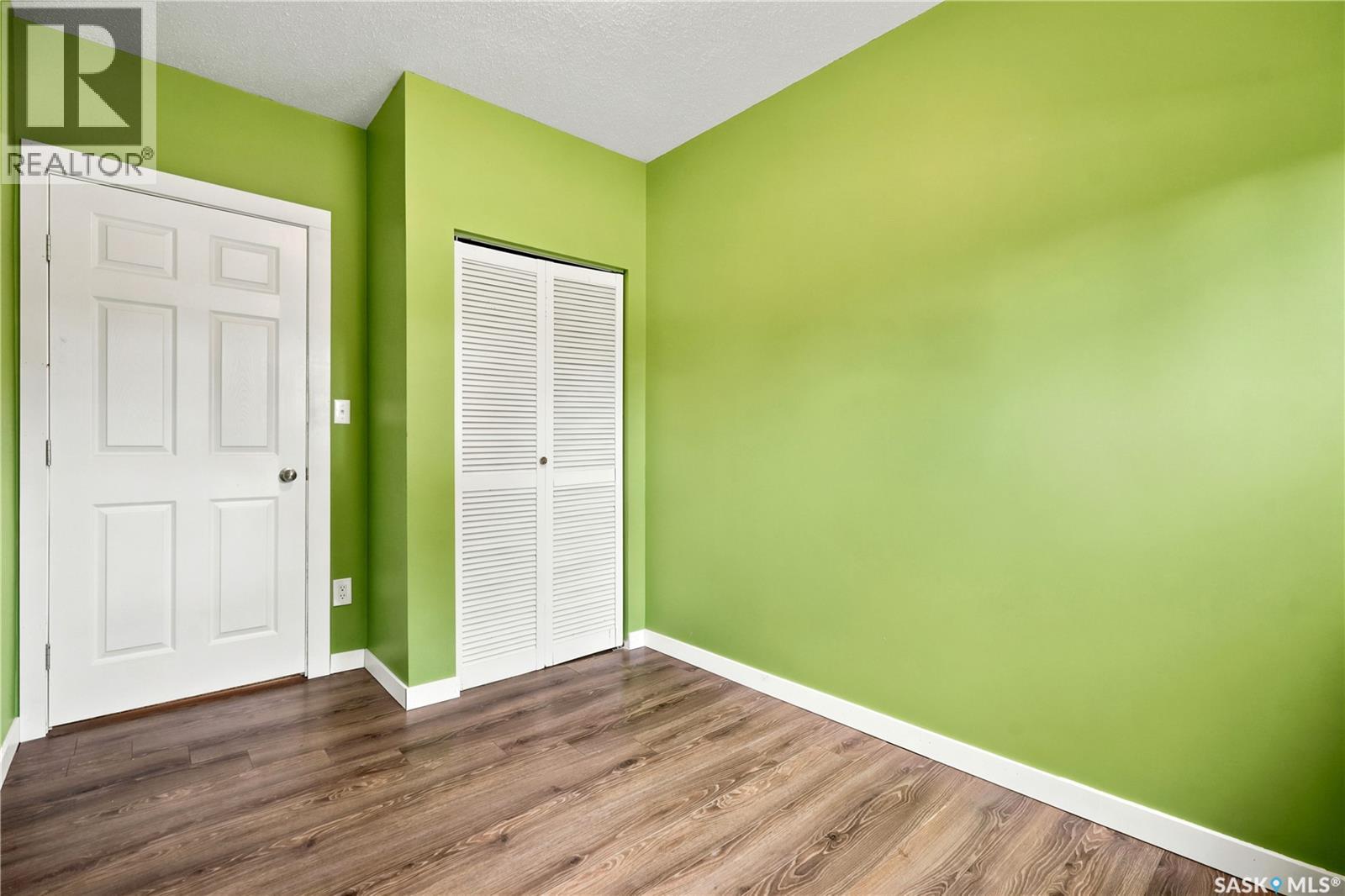 269 Iroquois Street W Property Photo 25