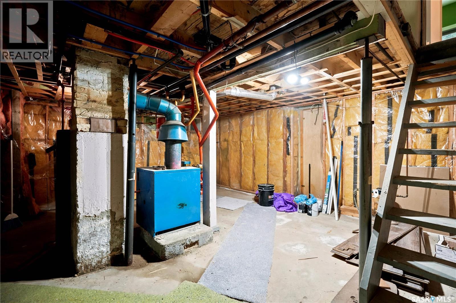 269 Iroquois Street W Property Photo 31