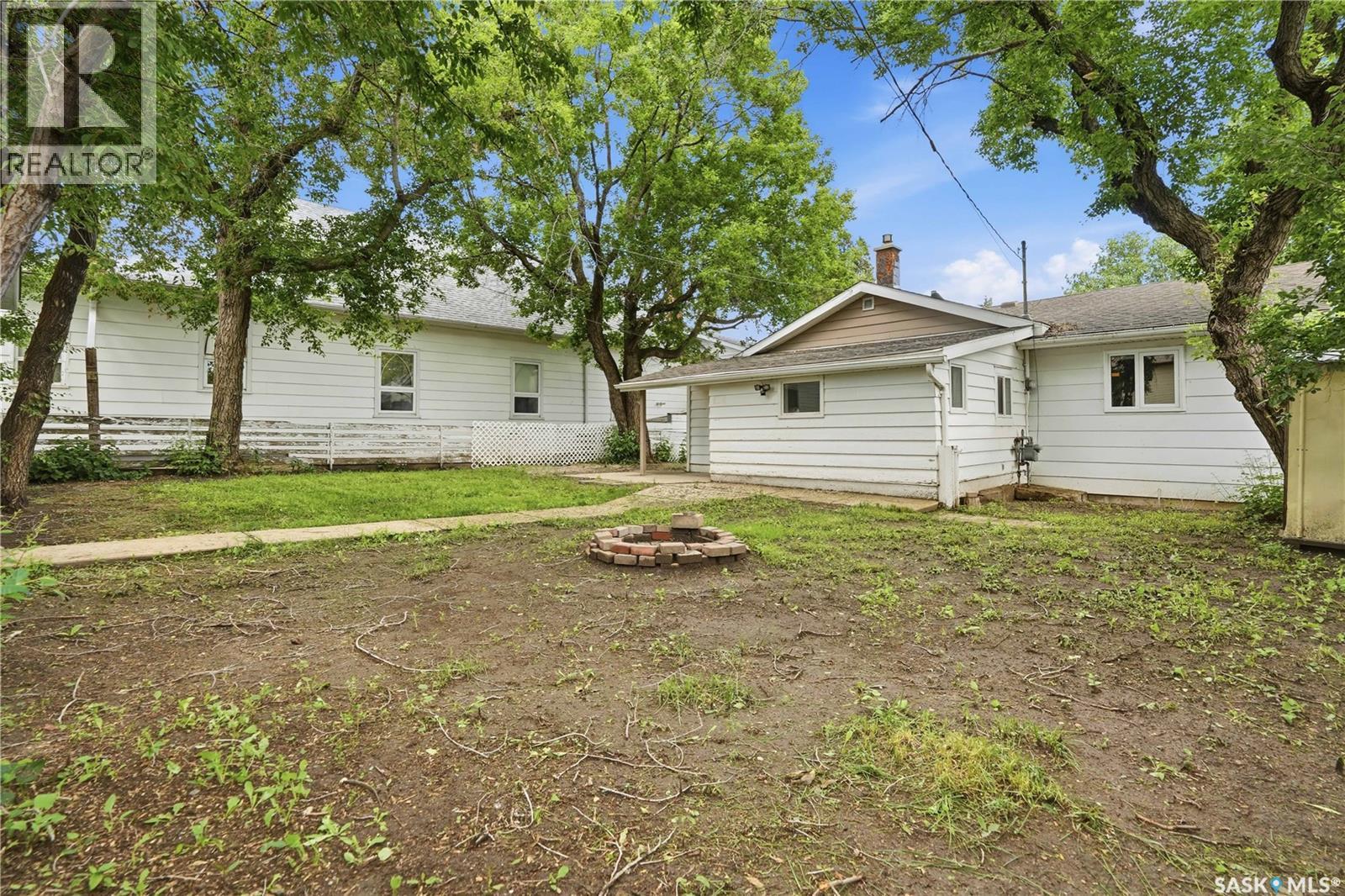 269 Iroquois Street W Property Photo 39